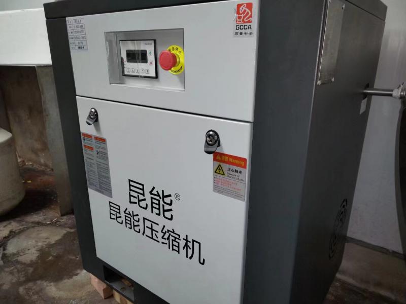 怎么快速鑒別成都空壓機(jī)潤滑油是否需要更換？ 